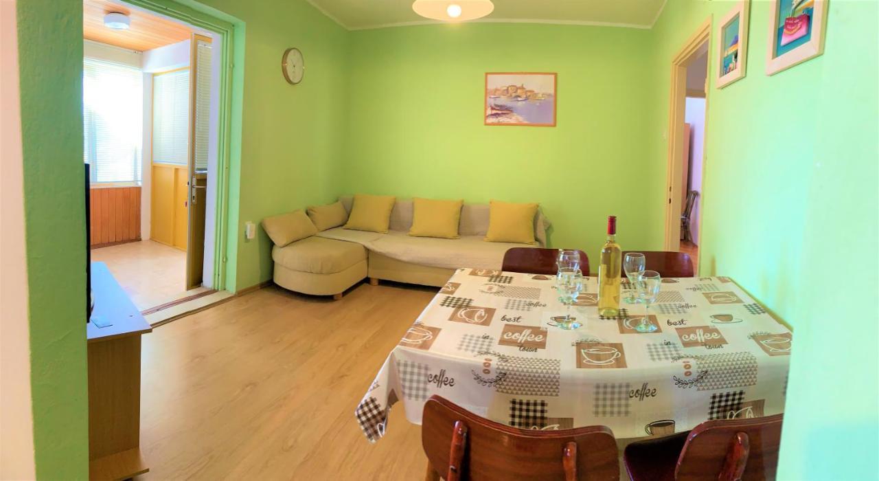 Roko Apartment House Primošten المظهر الخارجي الصورة