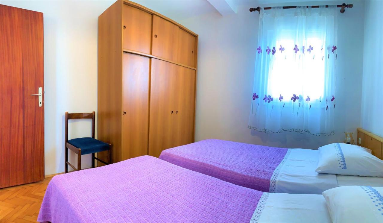 Roko Apartment House Primošten المظهر الخارجي الصورة