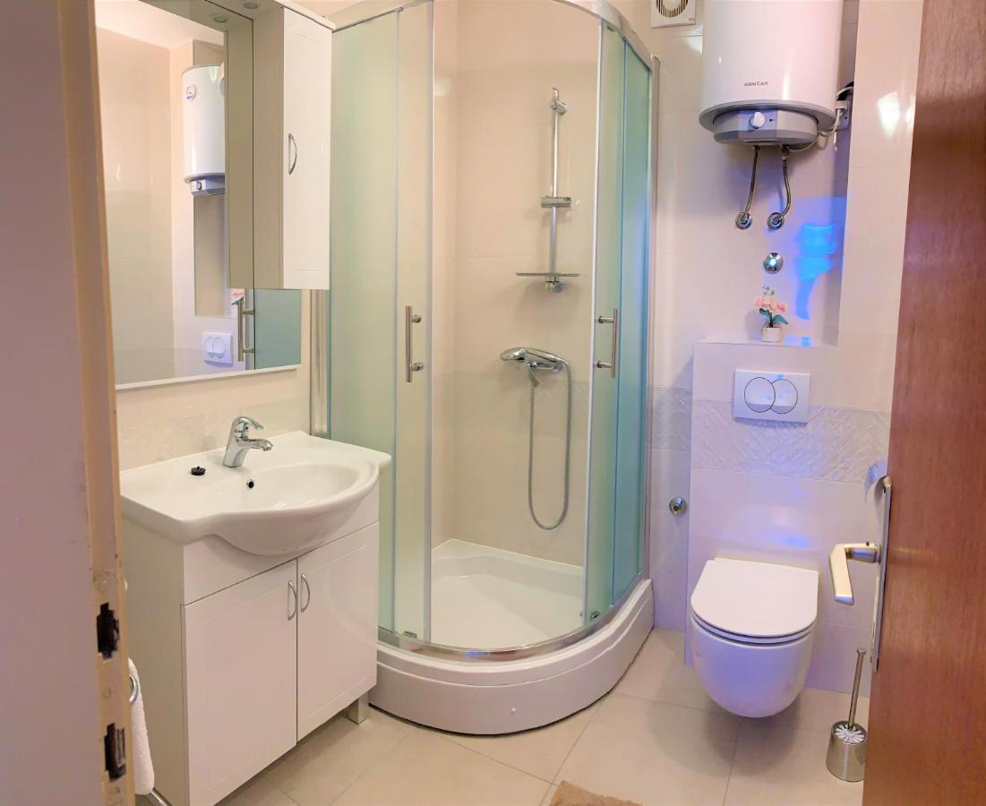 Roko Apartment House Primošten المظهر الخارجي الصورة